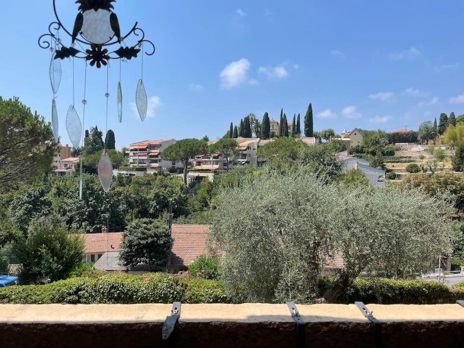 Appartement 2 Pieces 6Mn A Pied Du Centre Vence Exterior photo