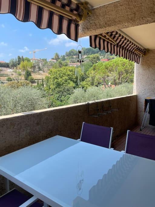 Appartement 2 Pieces 6Mn A Pied Du Centre Vence Exterior photo